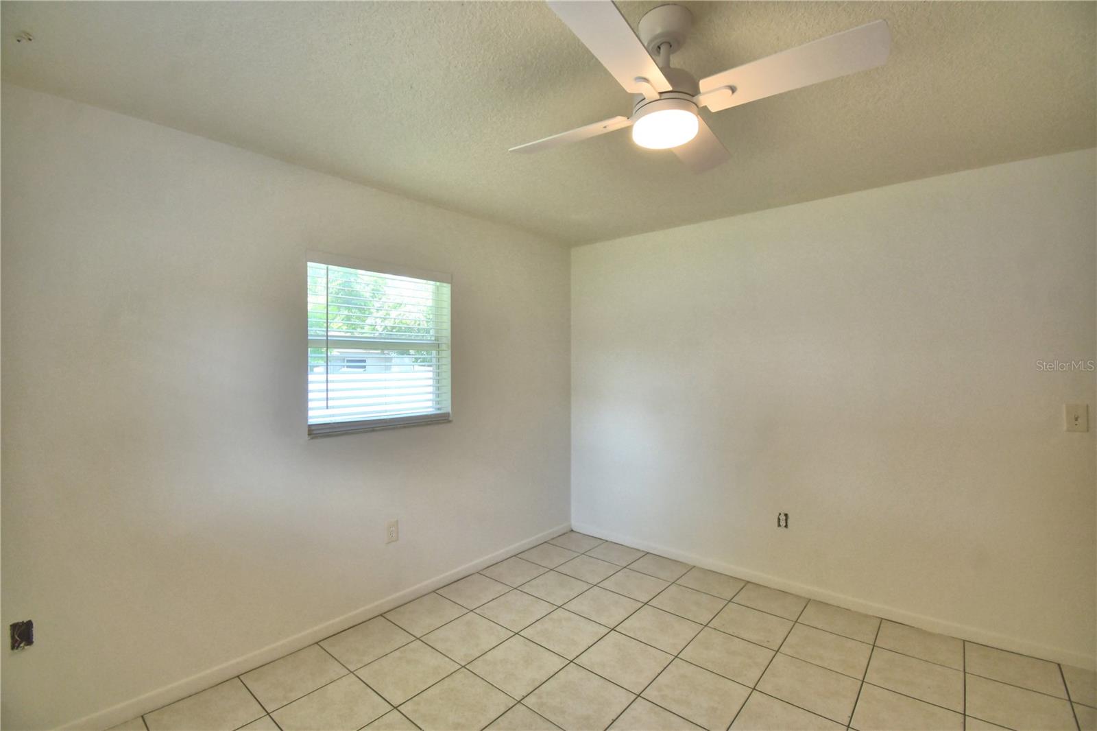 914 GRAPE AVE