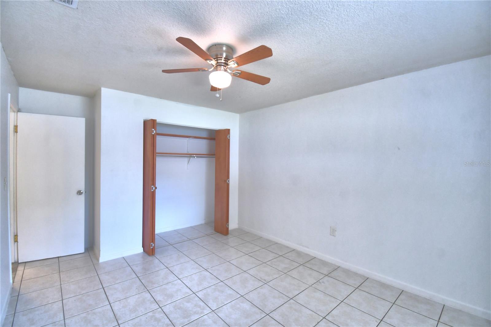 914 GRAPE AVE