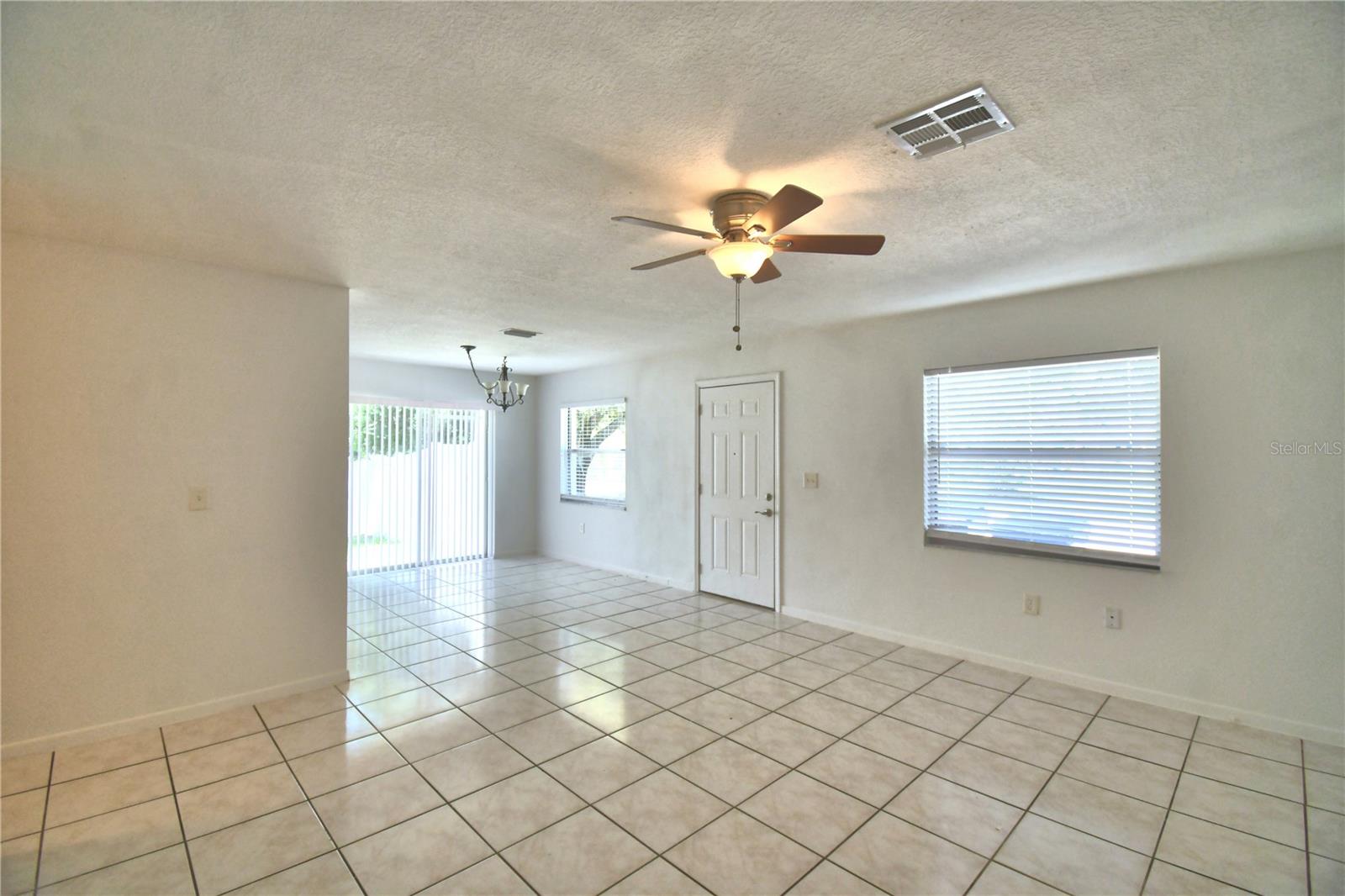914 GRAPE AVE