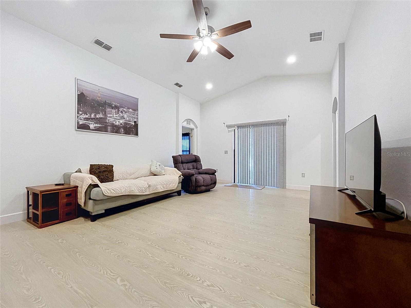 418 MAJESTIC GARDENS BLVD