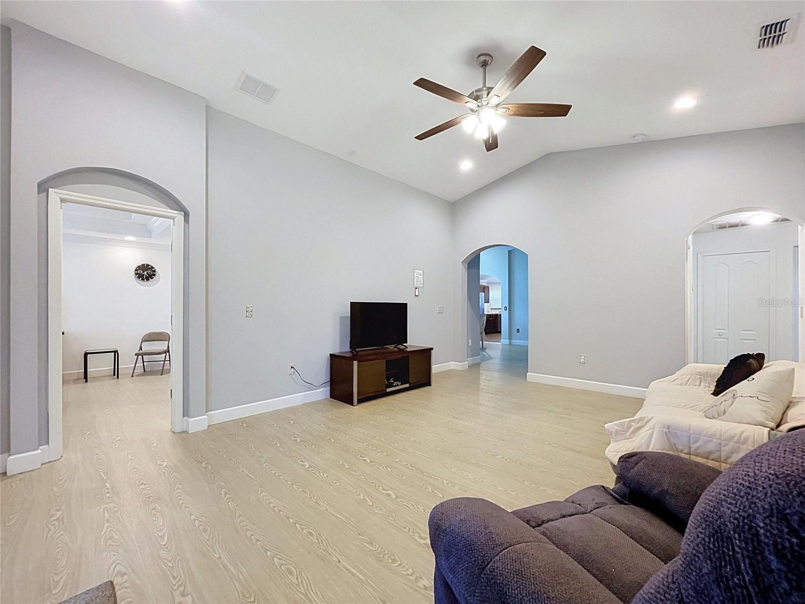 418 MAJESTIC GARDENS BLVD