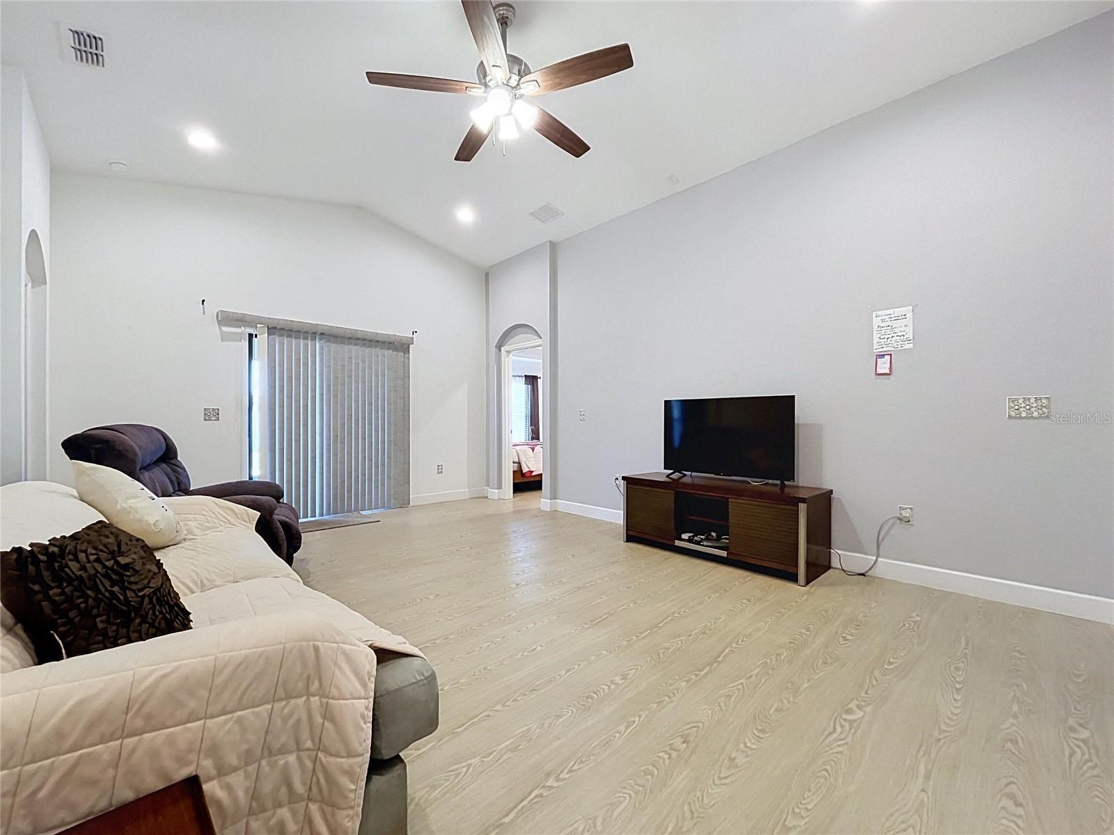 418 MAJESTIC GARDENS BLVD