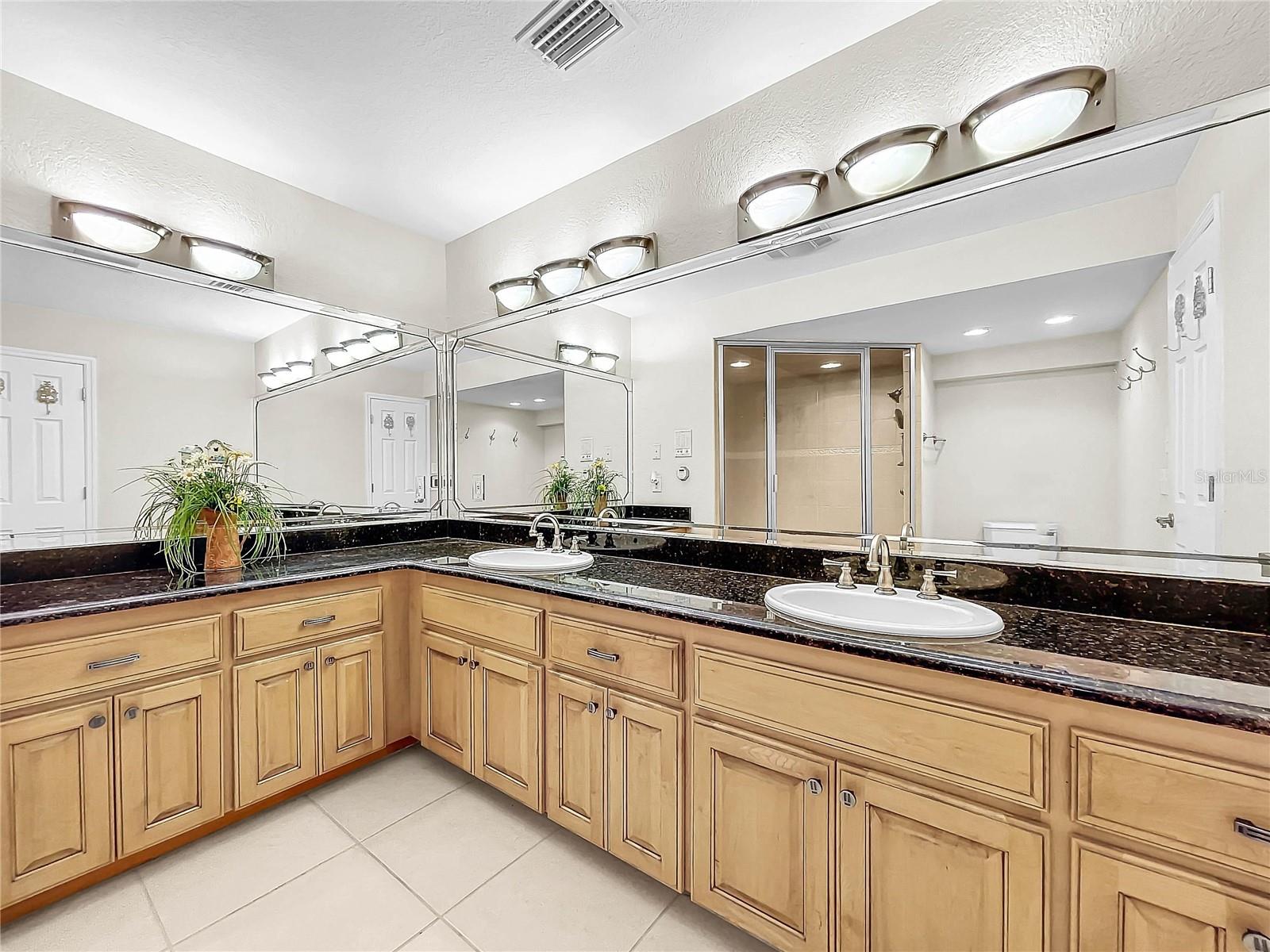 2 CASARENA CT
