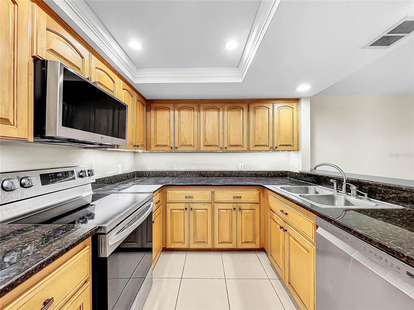 2 CASARENA CT