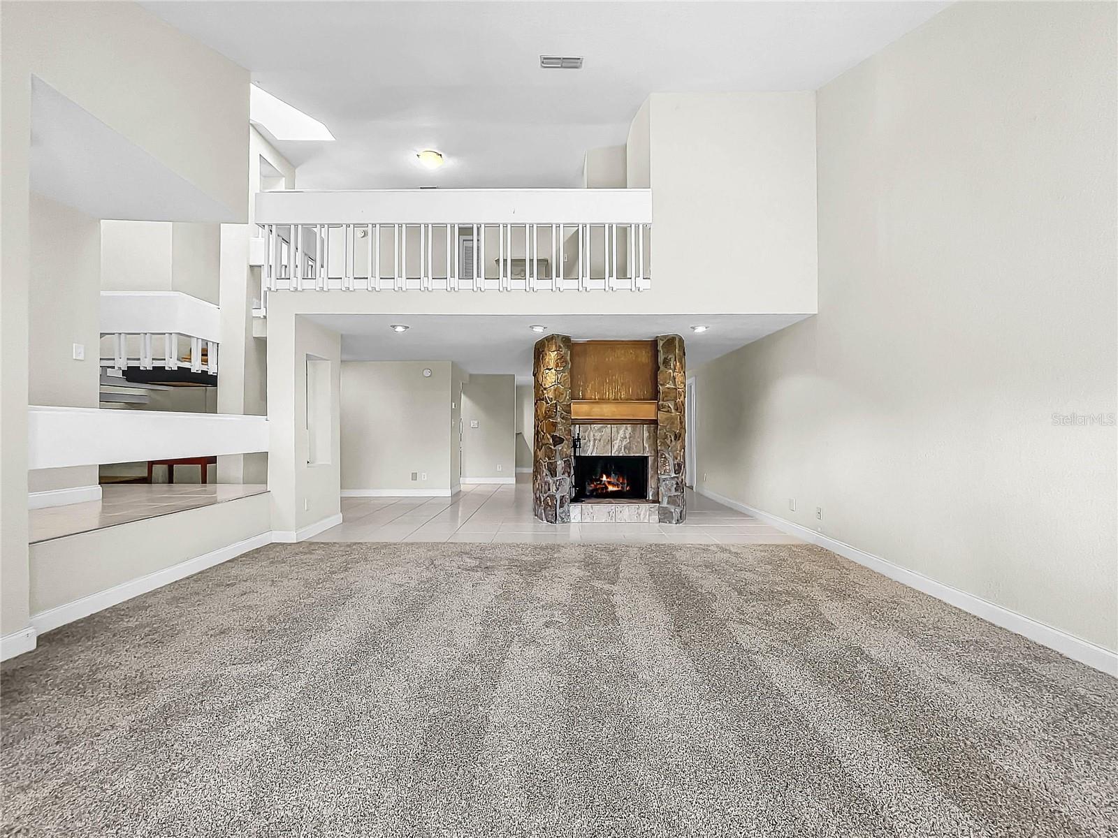 2 CASARENA CT