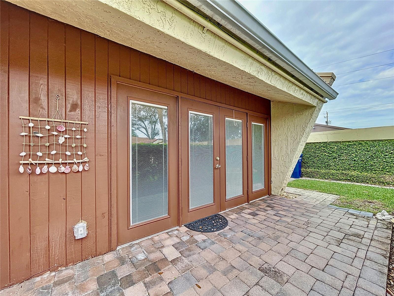 2 CASARENA CT