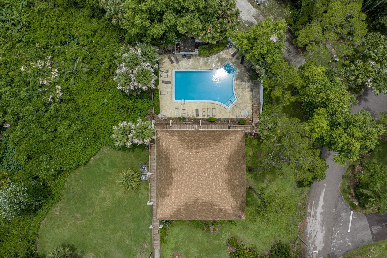 100 EL CAMINO DR #301