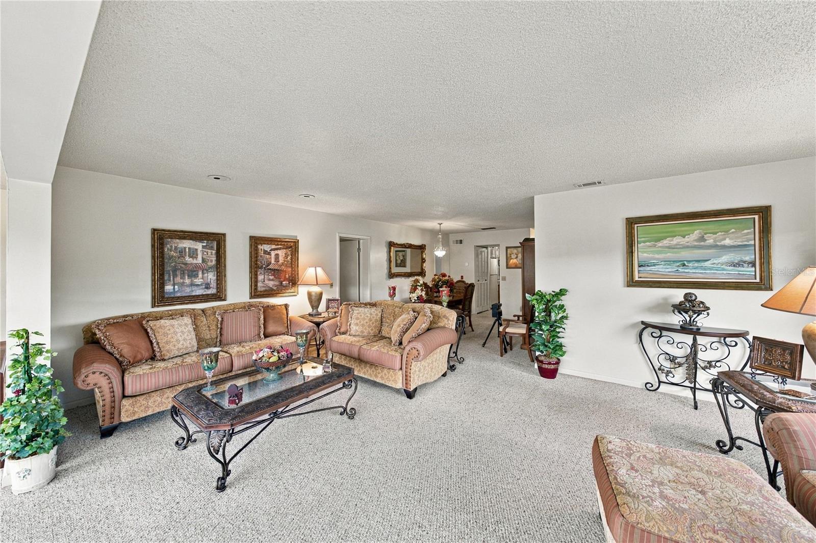 100 EL CAMINO DR #301