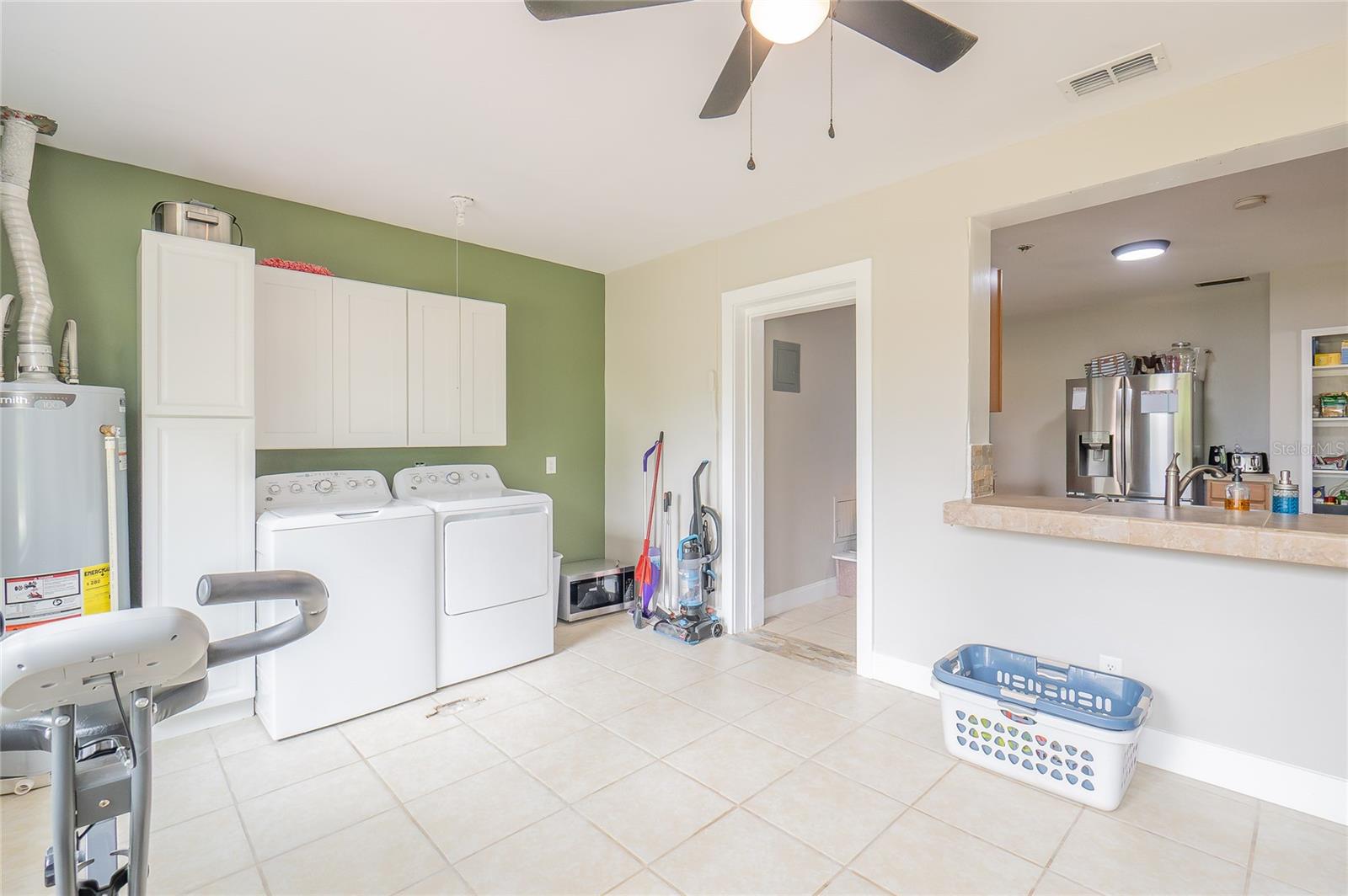 1119 S LAKESHORE BLVD