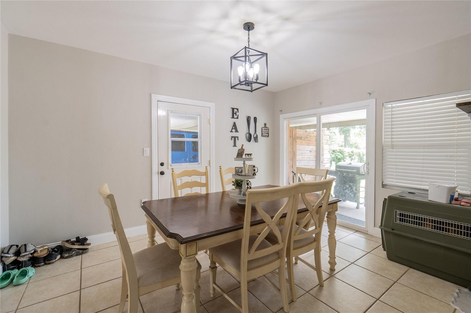 1119 S LAKESHORE BLVD