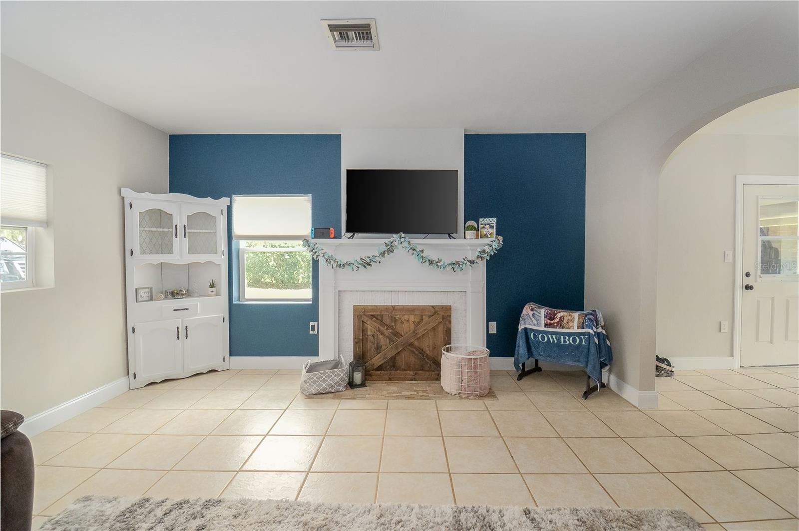 1119 S LAKESHORE BLVD