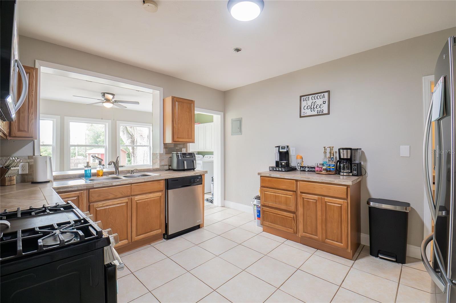 1119 S LAKESHORE BLVD