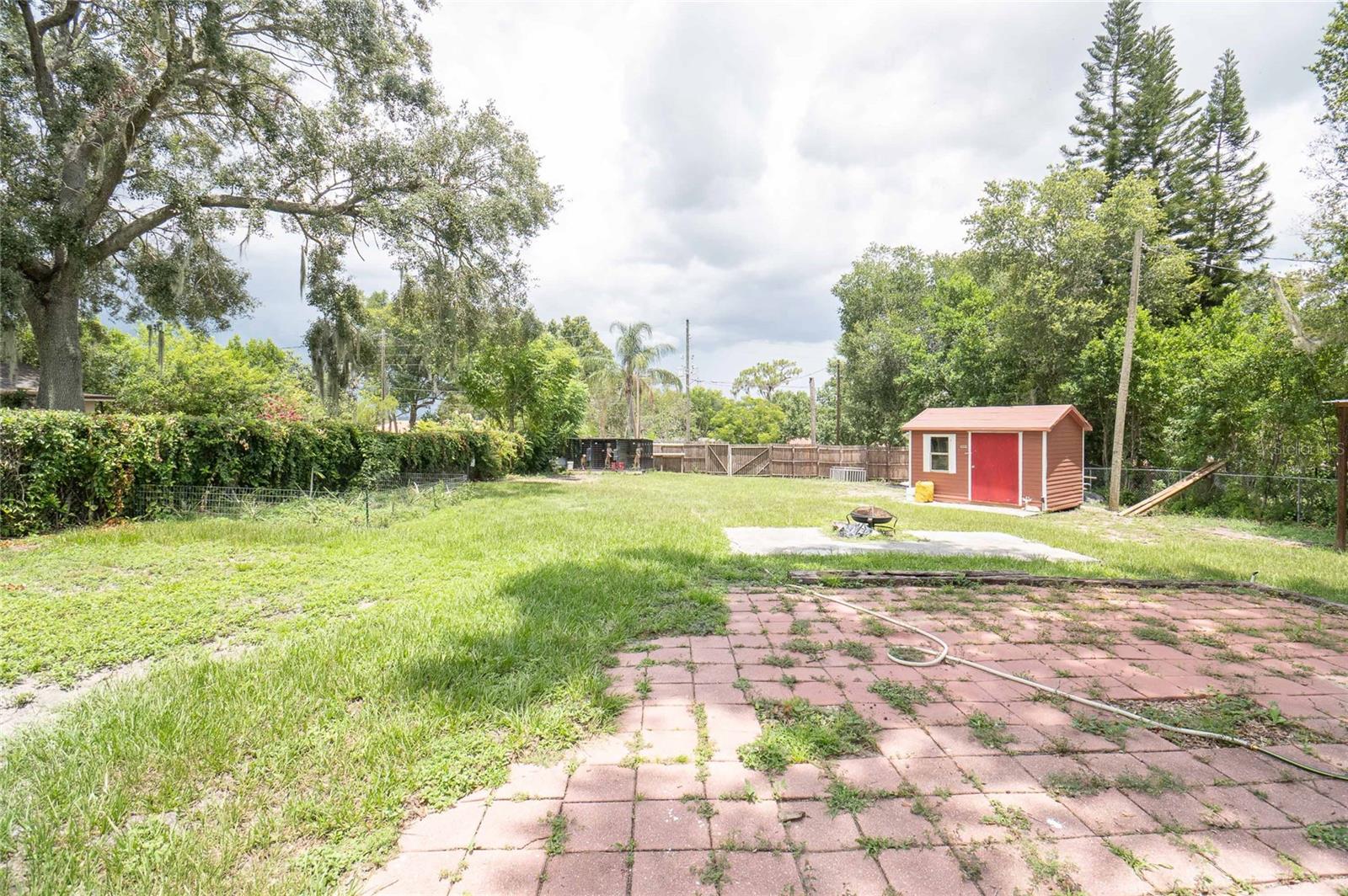 1119 S LAKESHORE BLVD