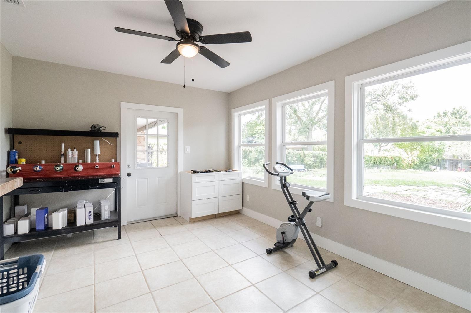 1119 S LAKESHORE BLVD