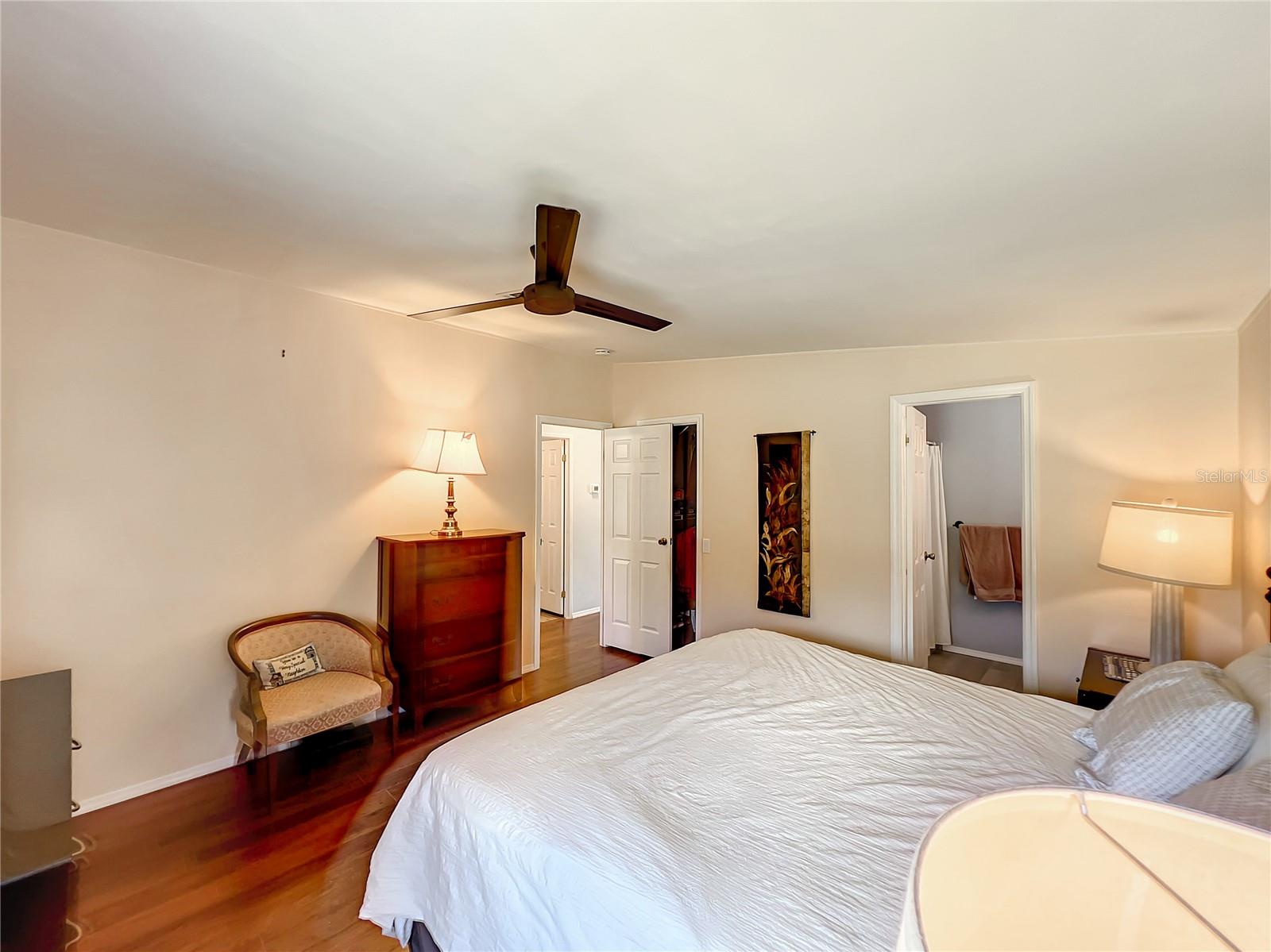 1762 SHERWOOD HILL DR