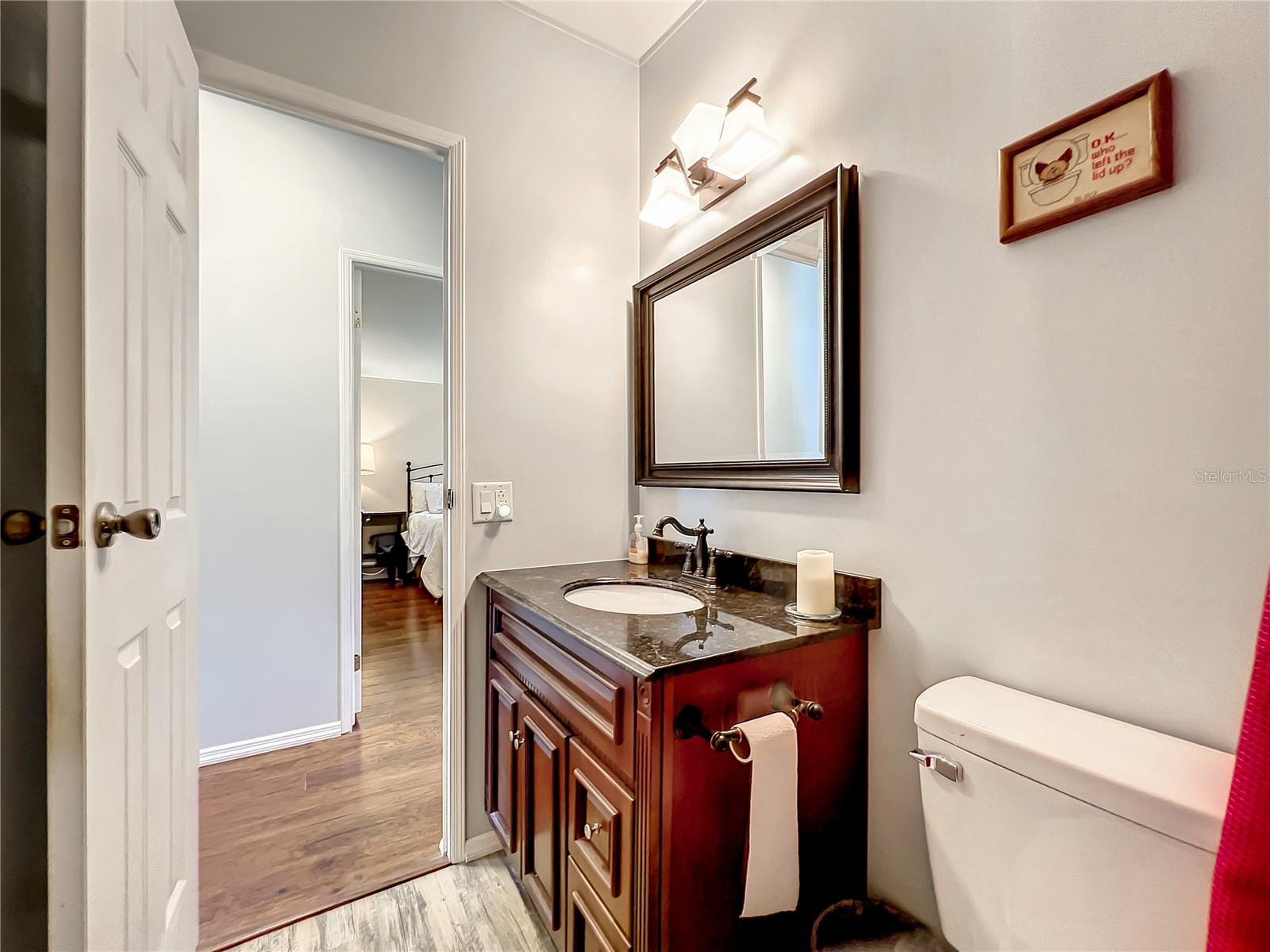 1762 SHERWOOD HILL DR