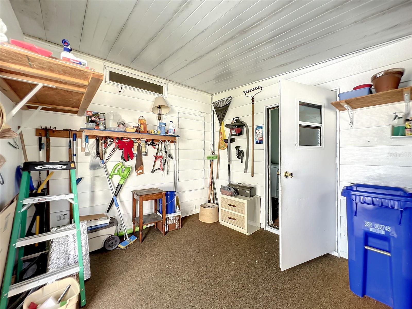 1762 SHERWOOD HILL DR