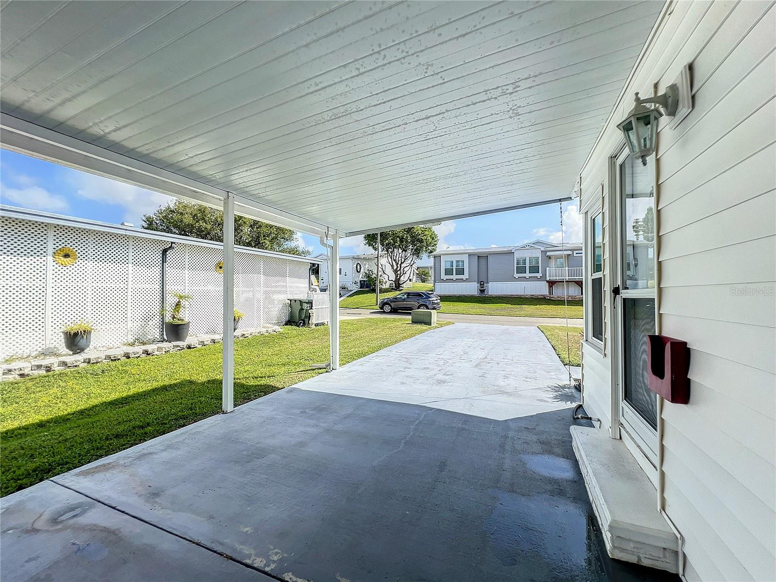 1762 SHERWOOD HILL DR