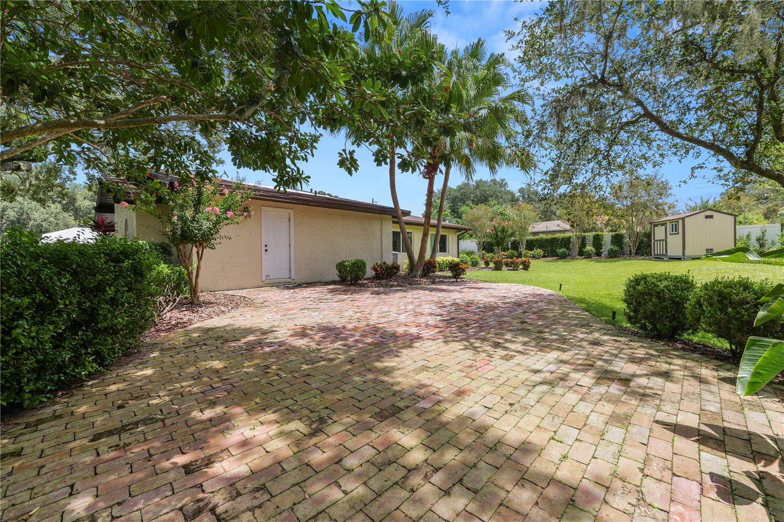 5810 OAKMONT LN