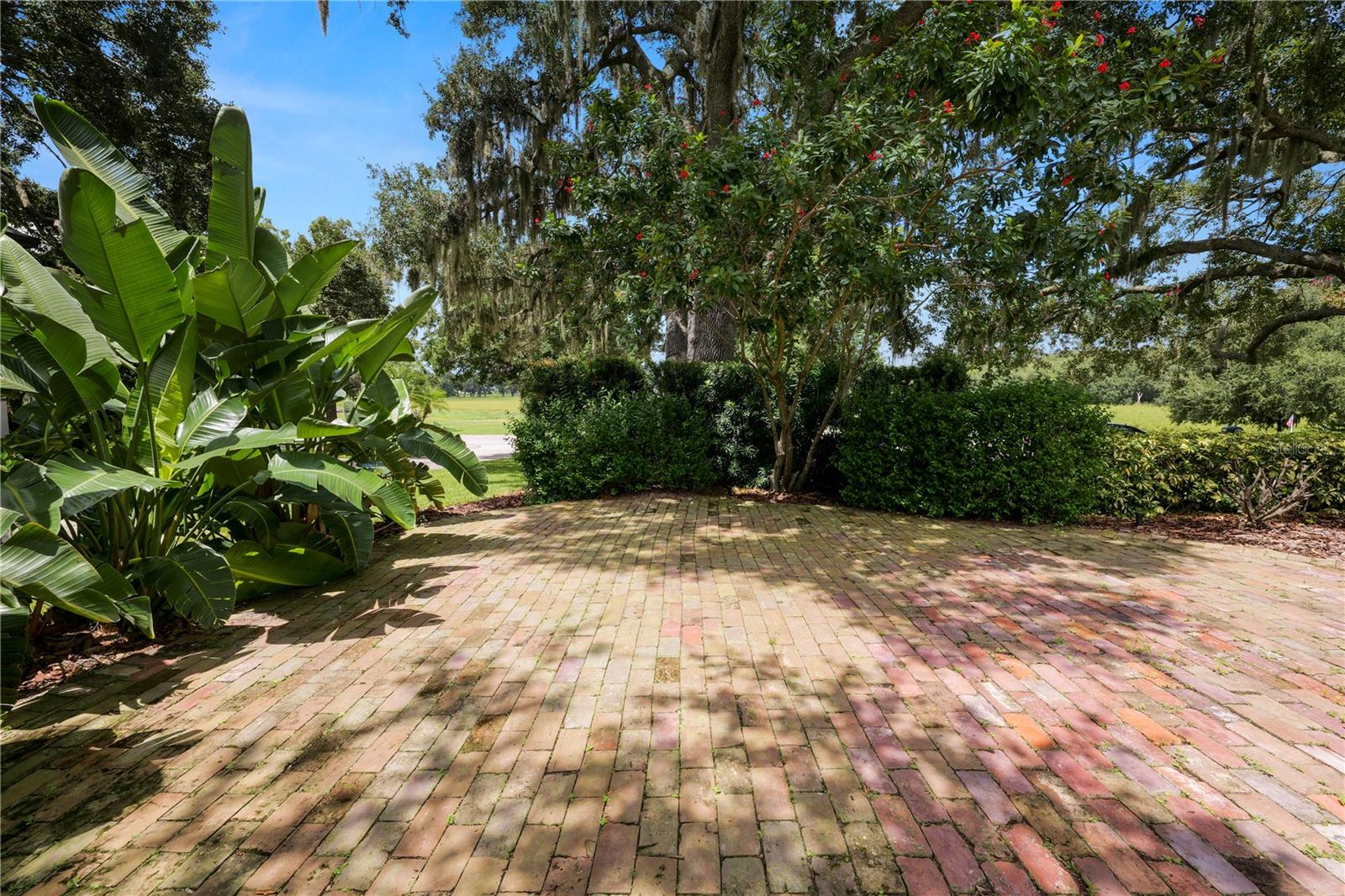 5810 OAKMONT LN