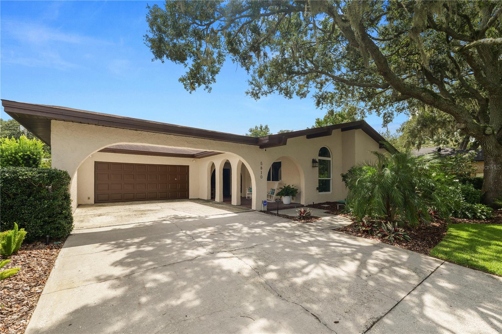 5810 OAKMONT LN