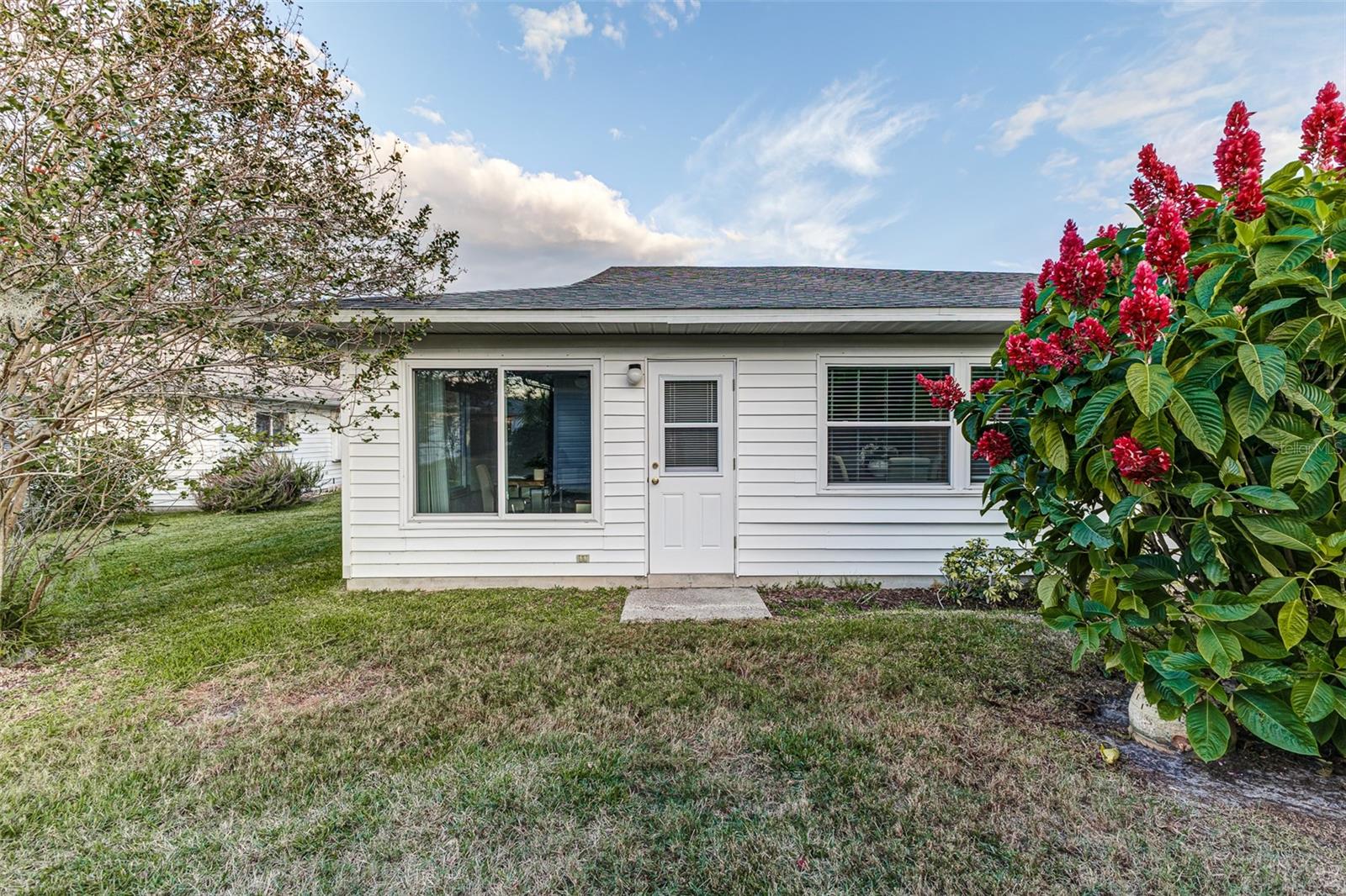 4850 SQUIRE HOLLOW DR