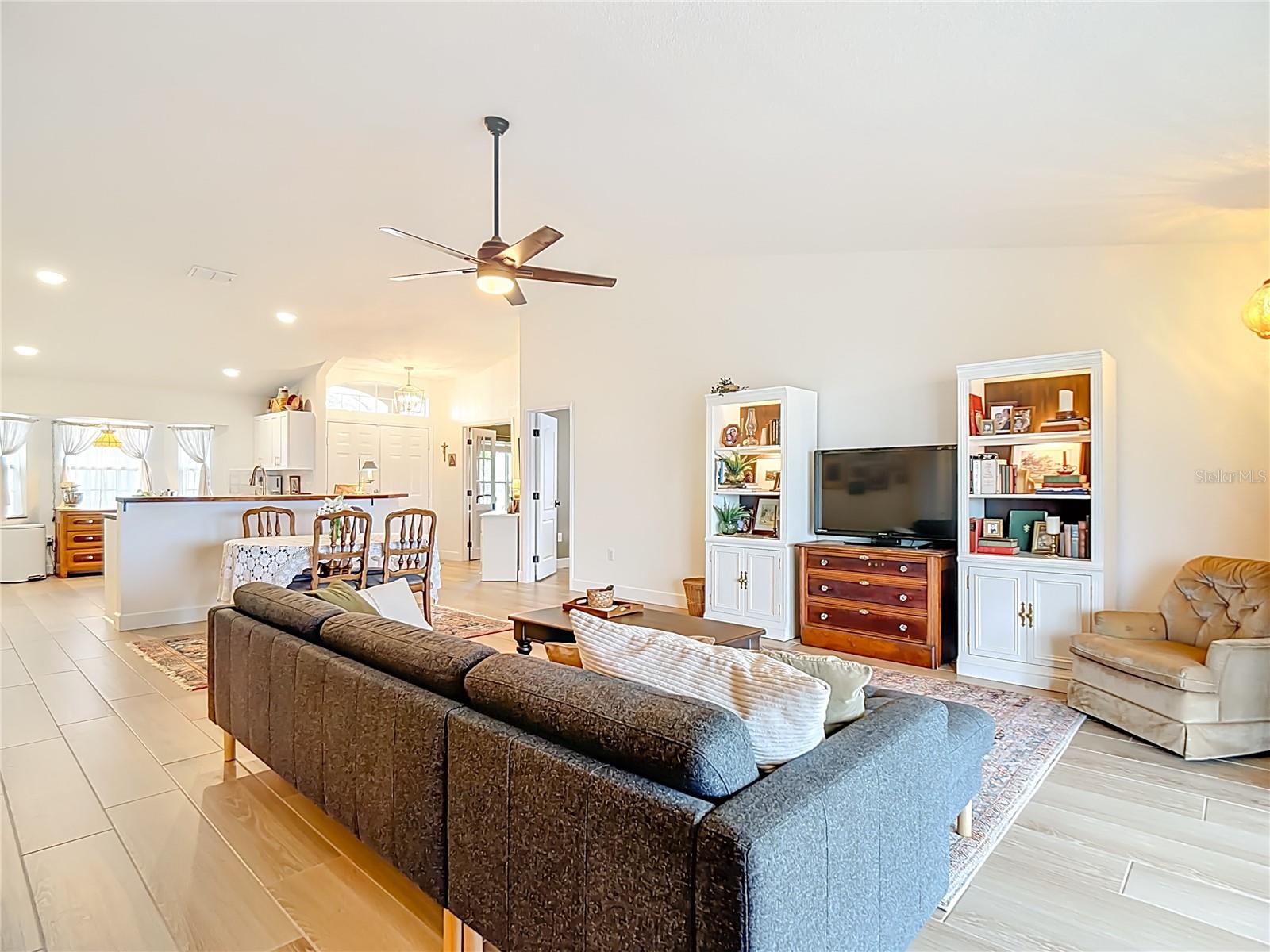 8195 WESTMONT TERRACE DR