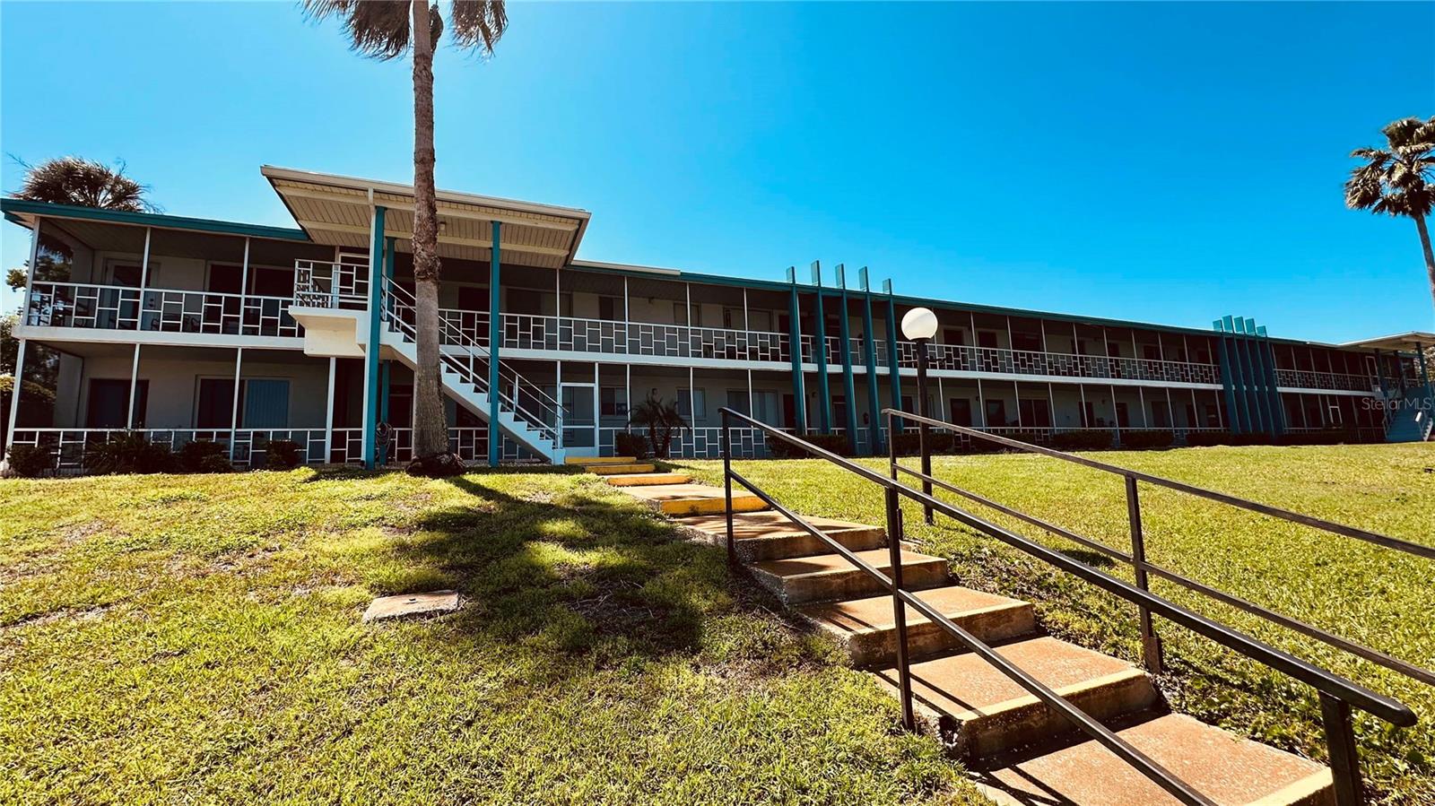 1600 W LAKE PARKER DR #C24