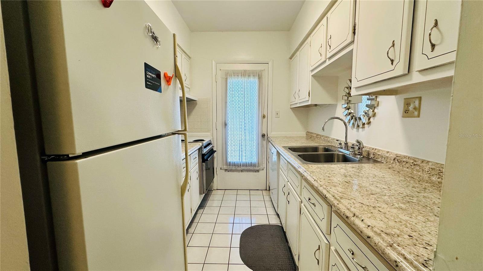 1600 W LAKE PARKER DR #C24