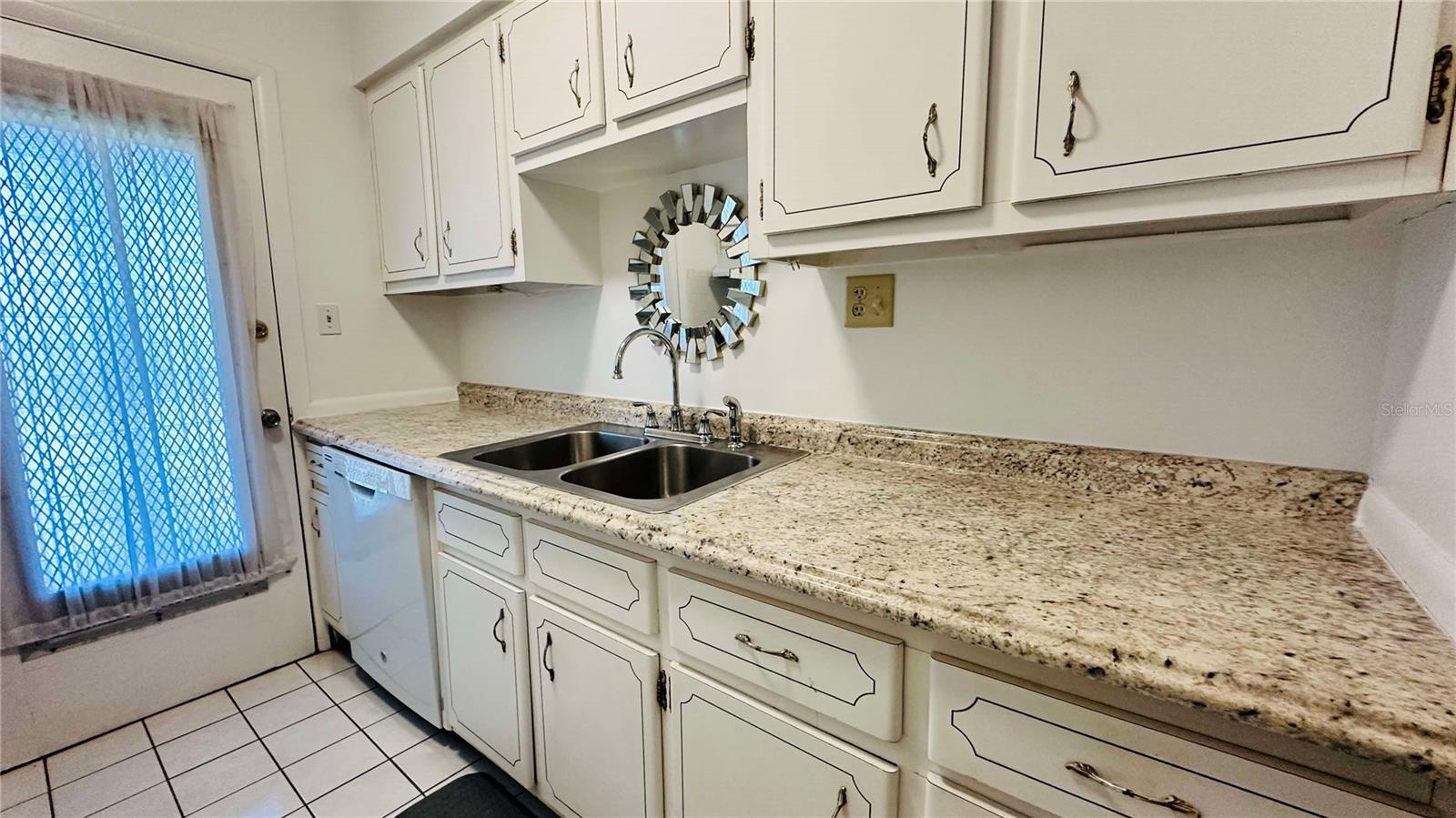 1600 W LAKE PARKER DR #C24