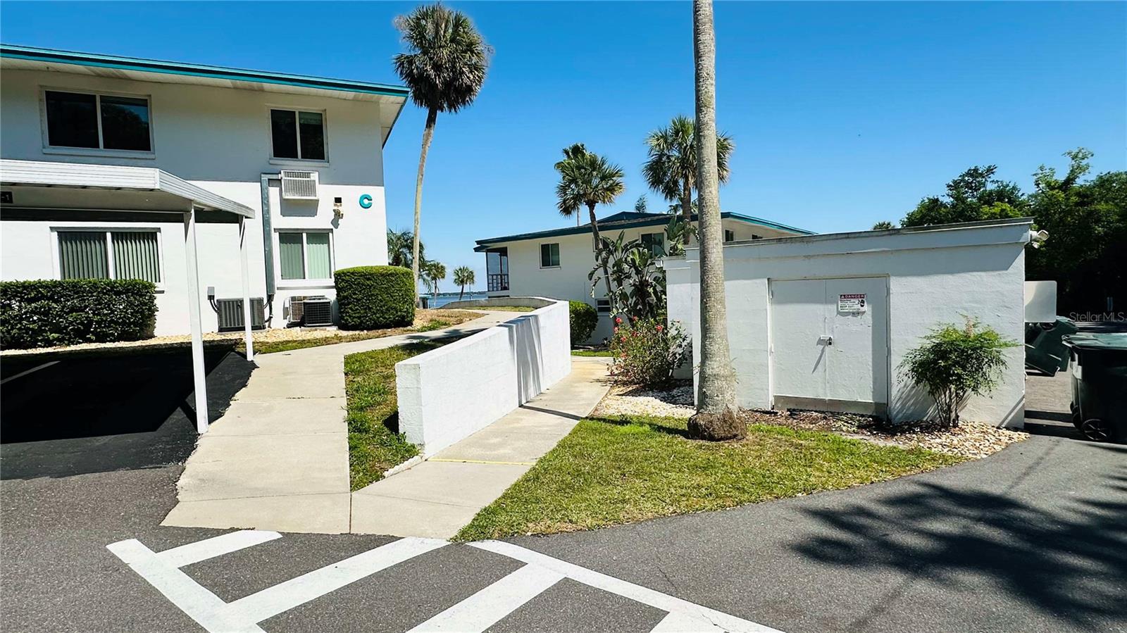 1600 W LAKE PARKER DR #C24