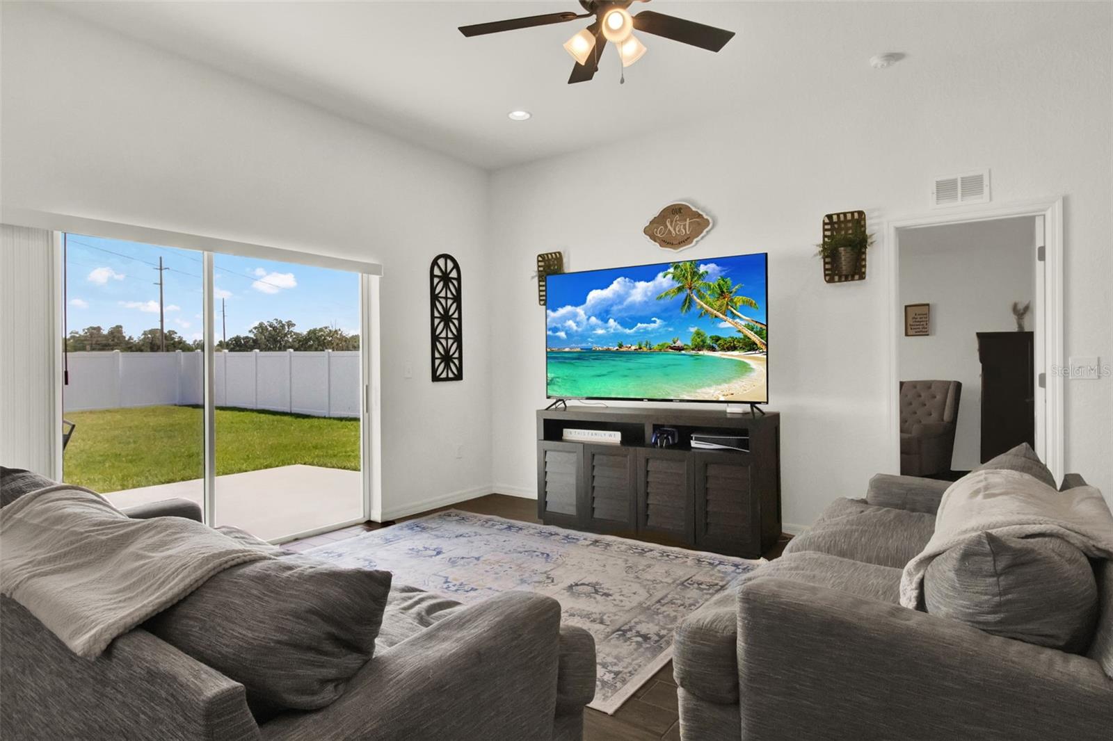 1963 THOMPSON PRESERVE BLVD