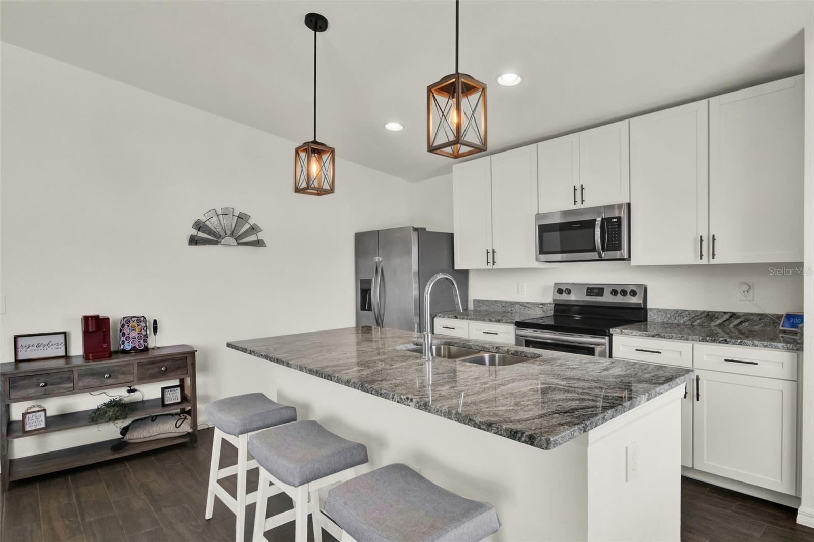 1963 THOMPSON PRESERVE BLVD