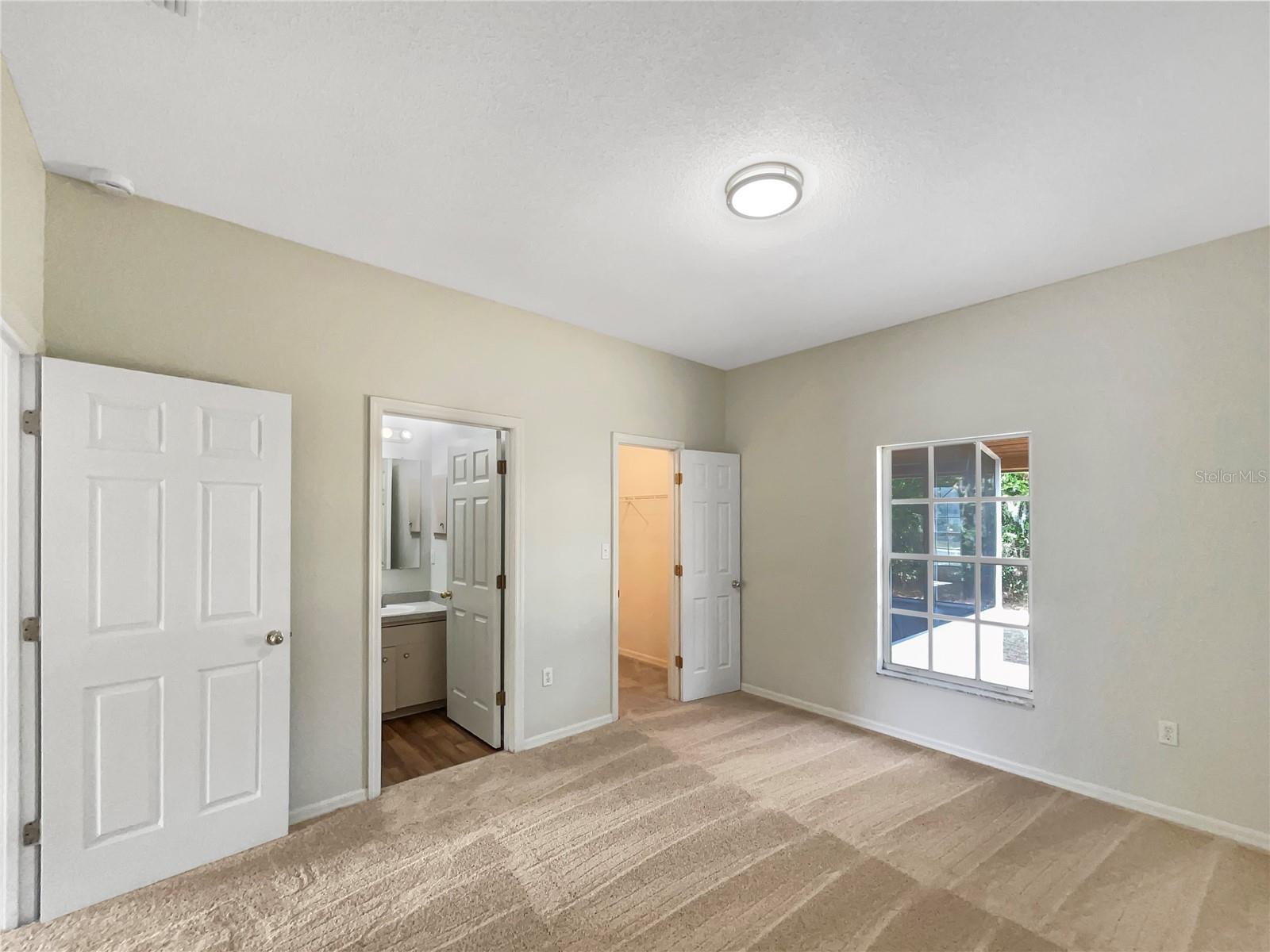 920 FORREST DR
