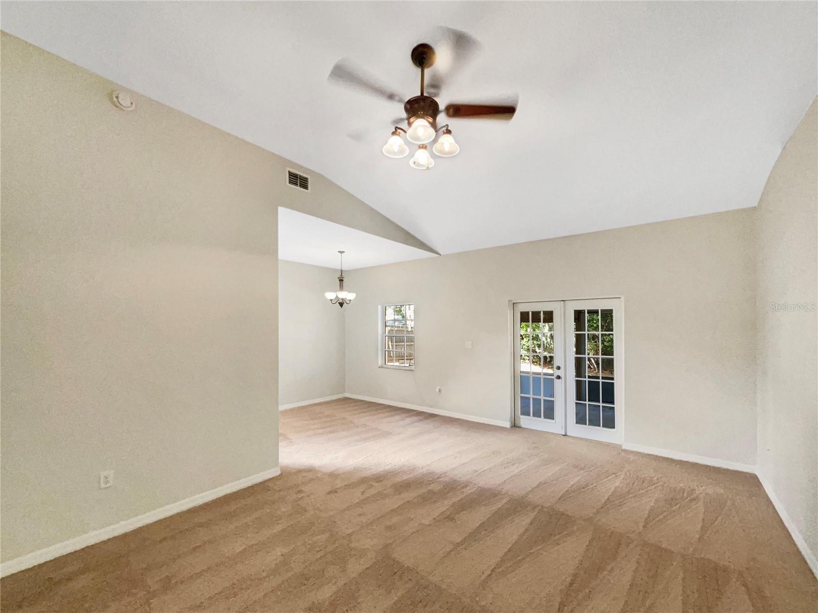 920 FORREST DR