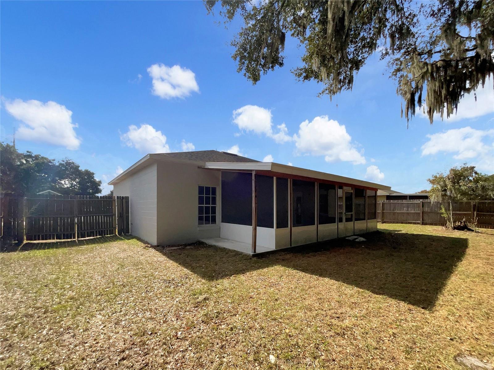 920 FORREST DR