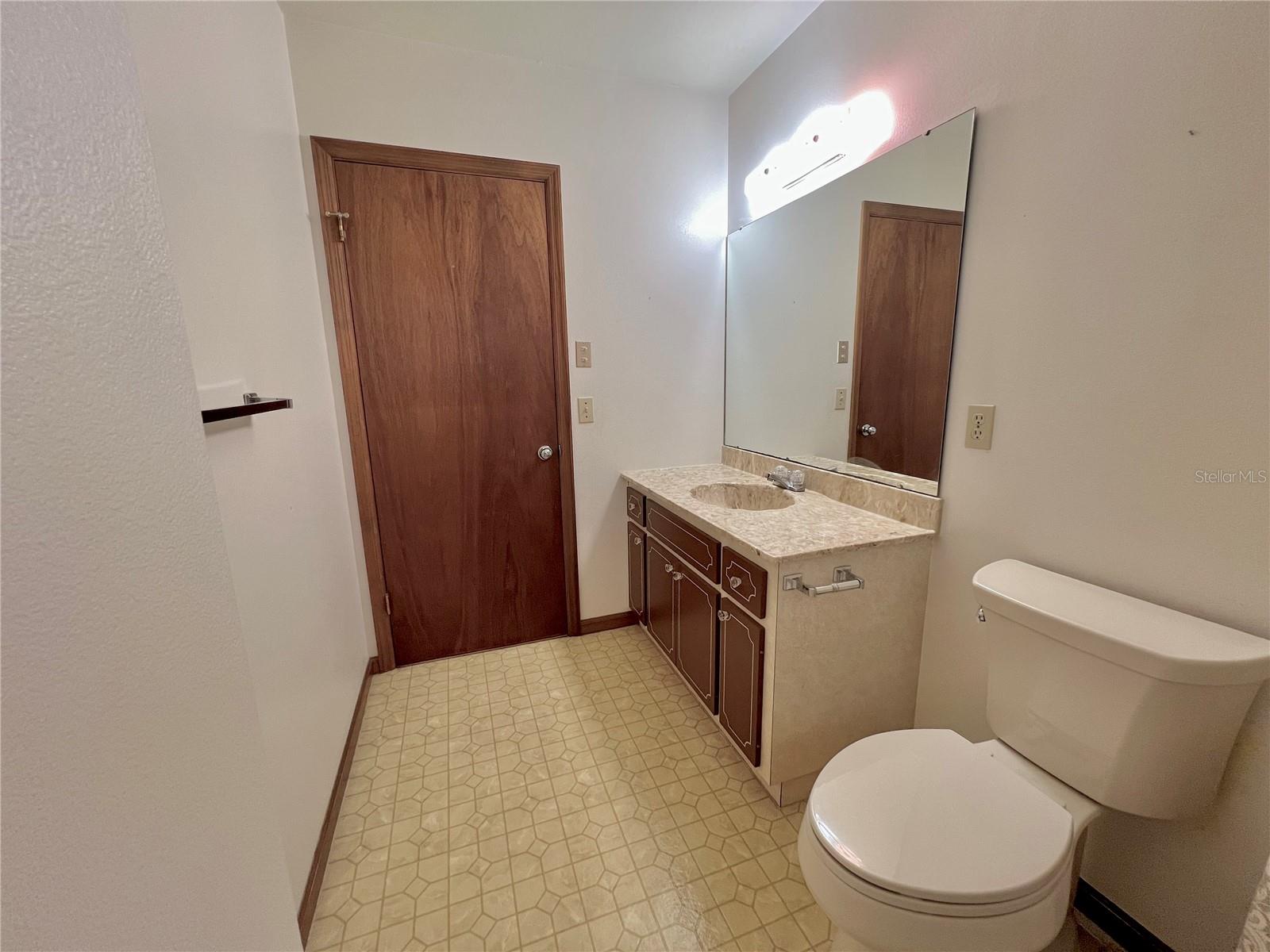 407 PARADISE ISLAND DR