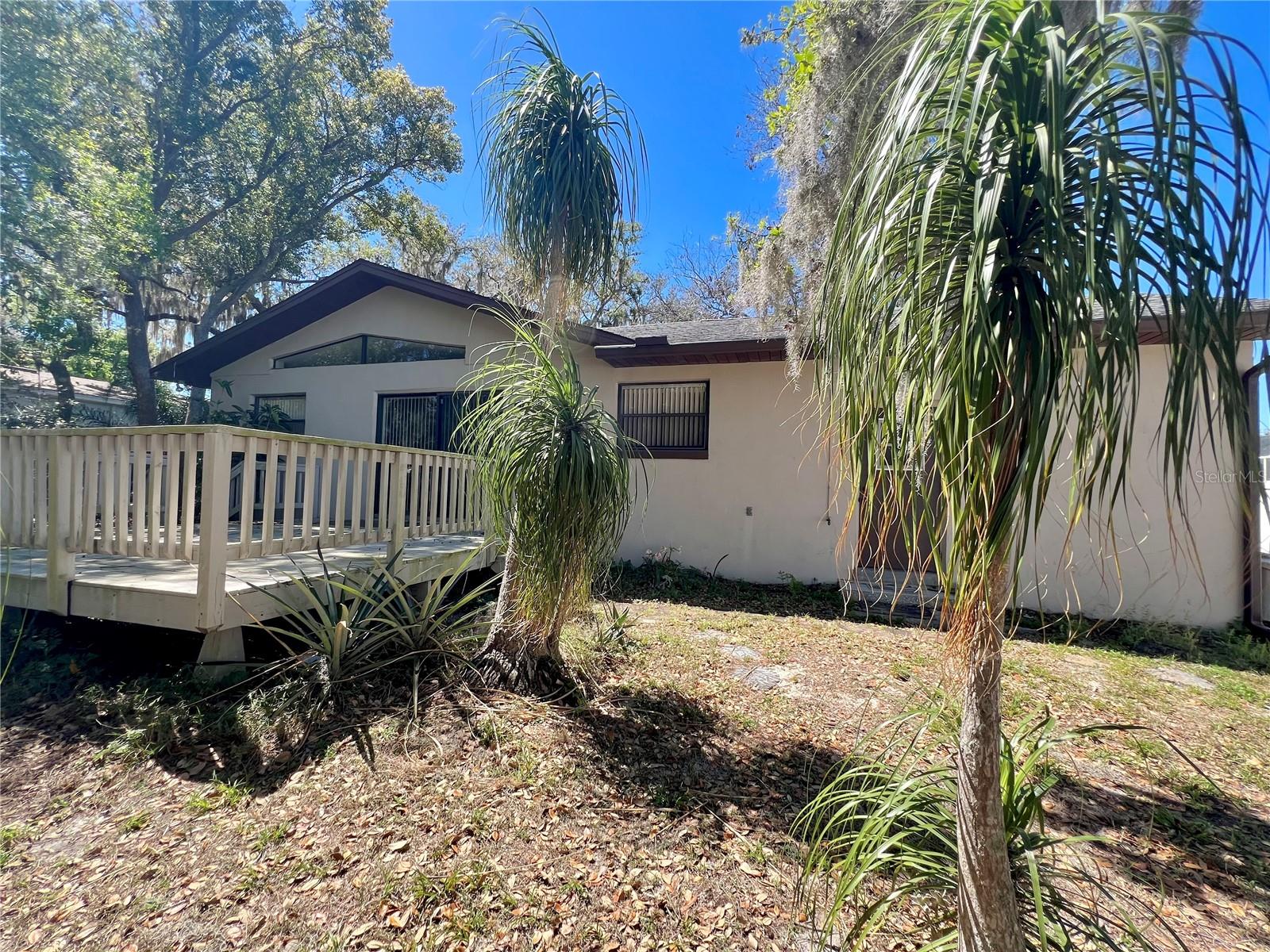 407 PARADISE ISLAND DR