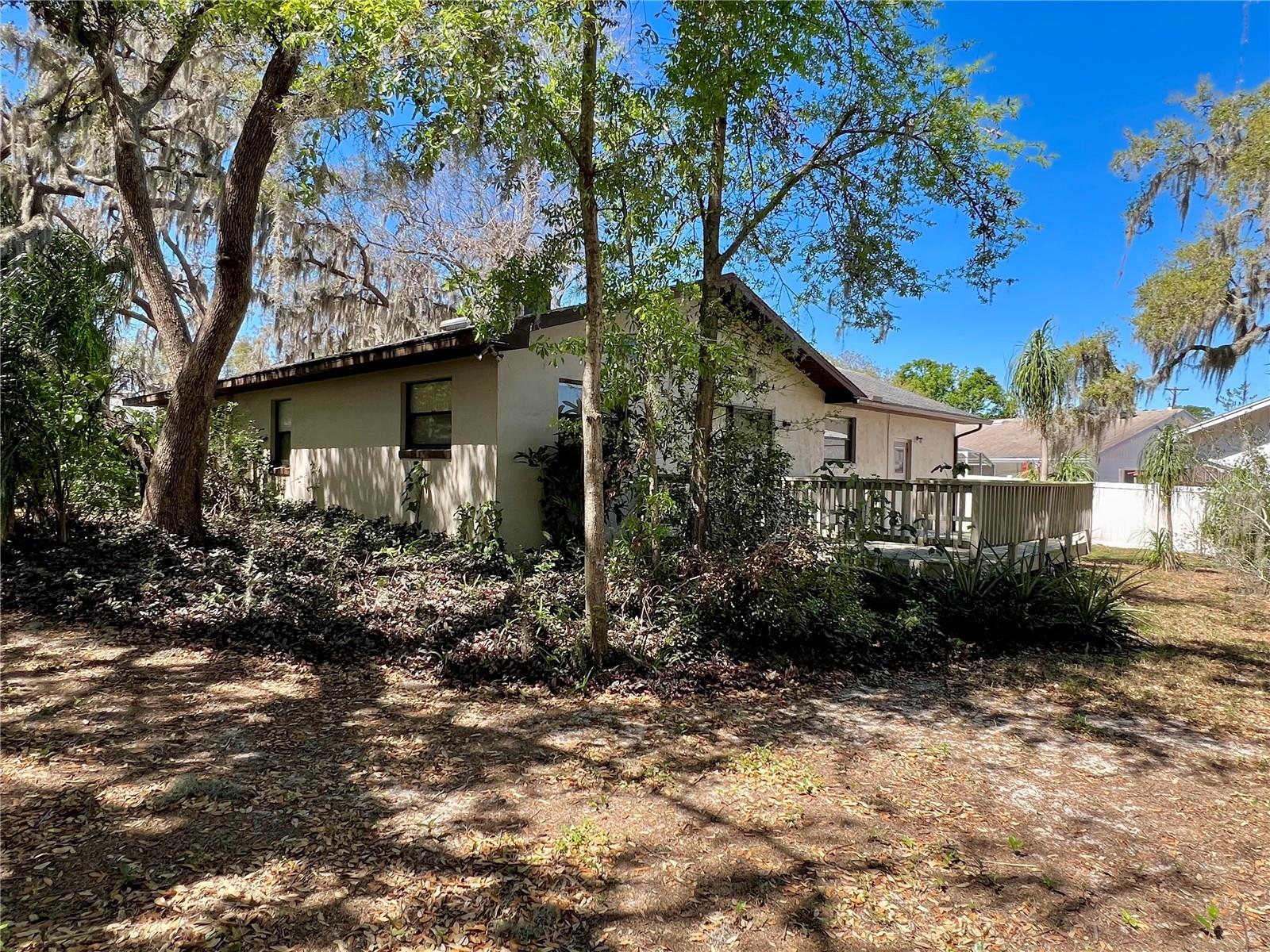 407 PARADISE ISLAND DR