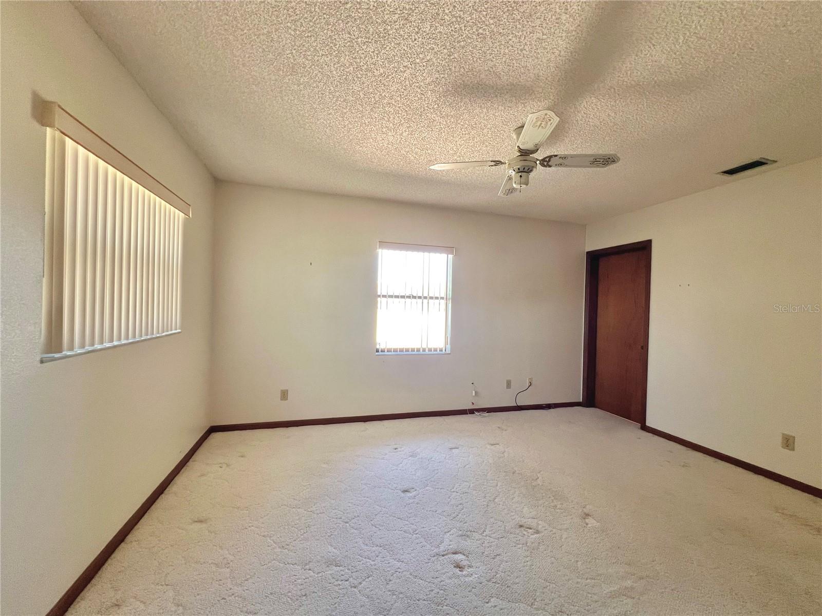 407 PARADISE ISLAND DR