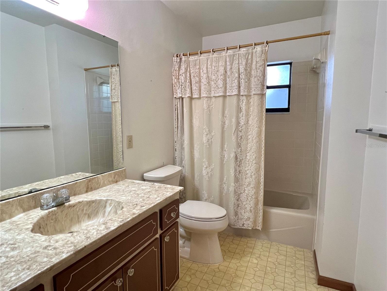 407 PARADISE ISLAND DR