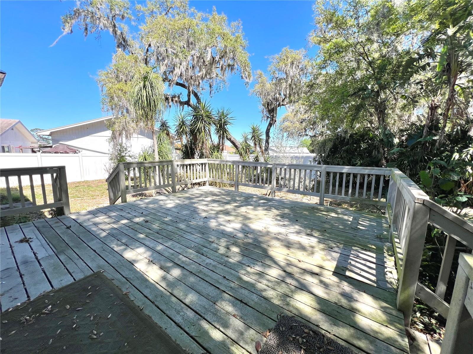 407 PARADISE ISLAND DR