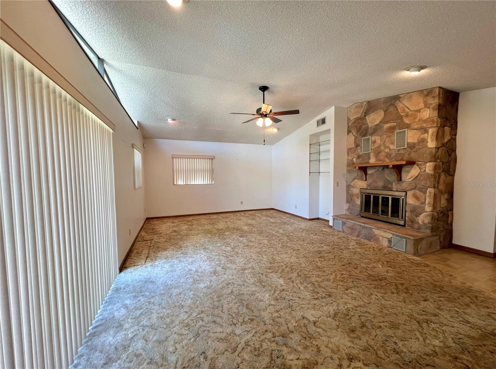 407 PARADISE ISLAND DR