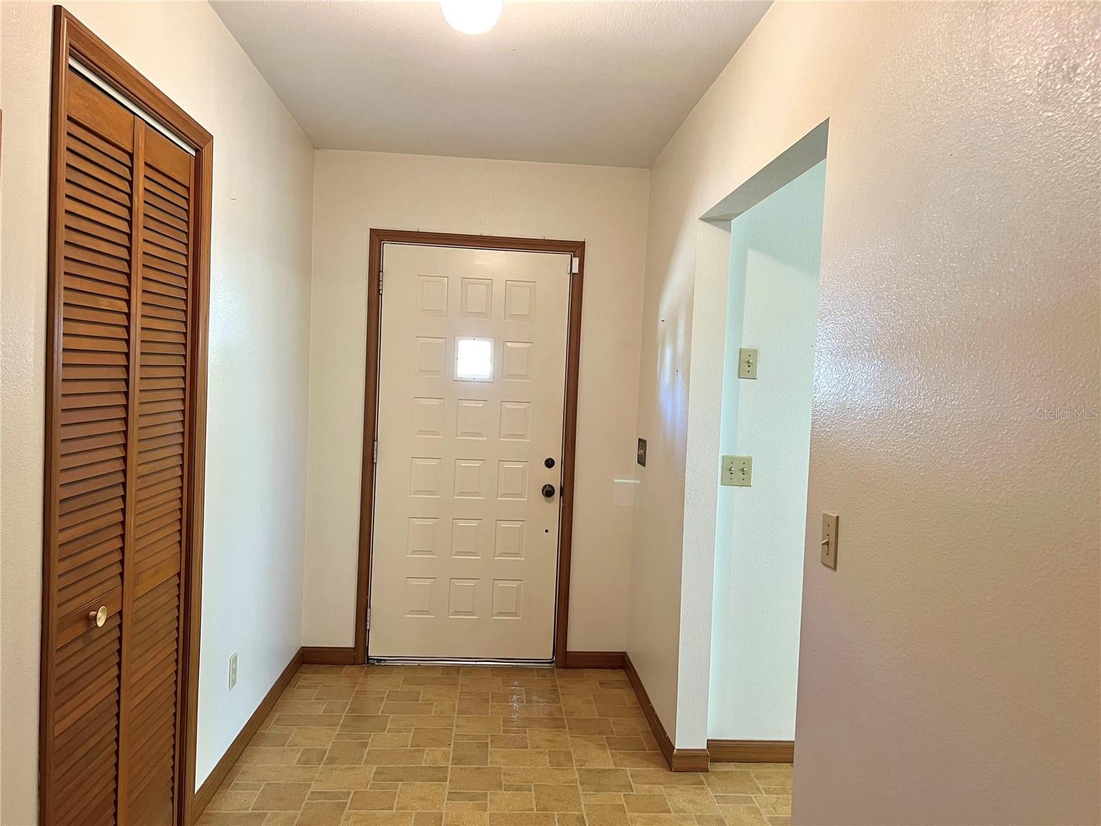 407 PARADISE ISLAND DR