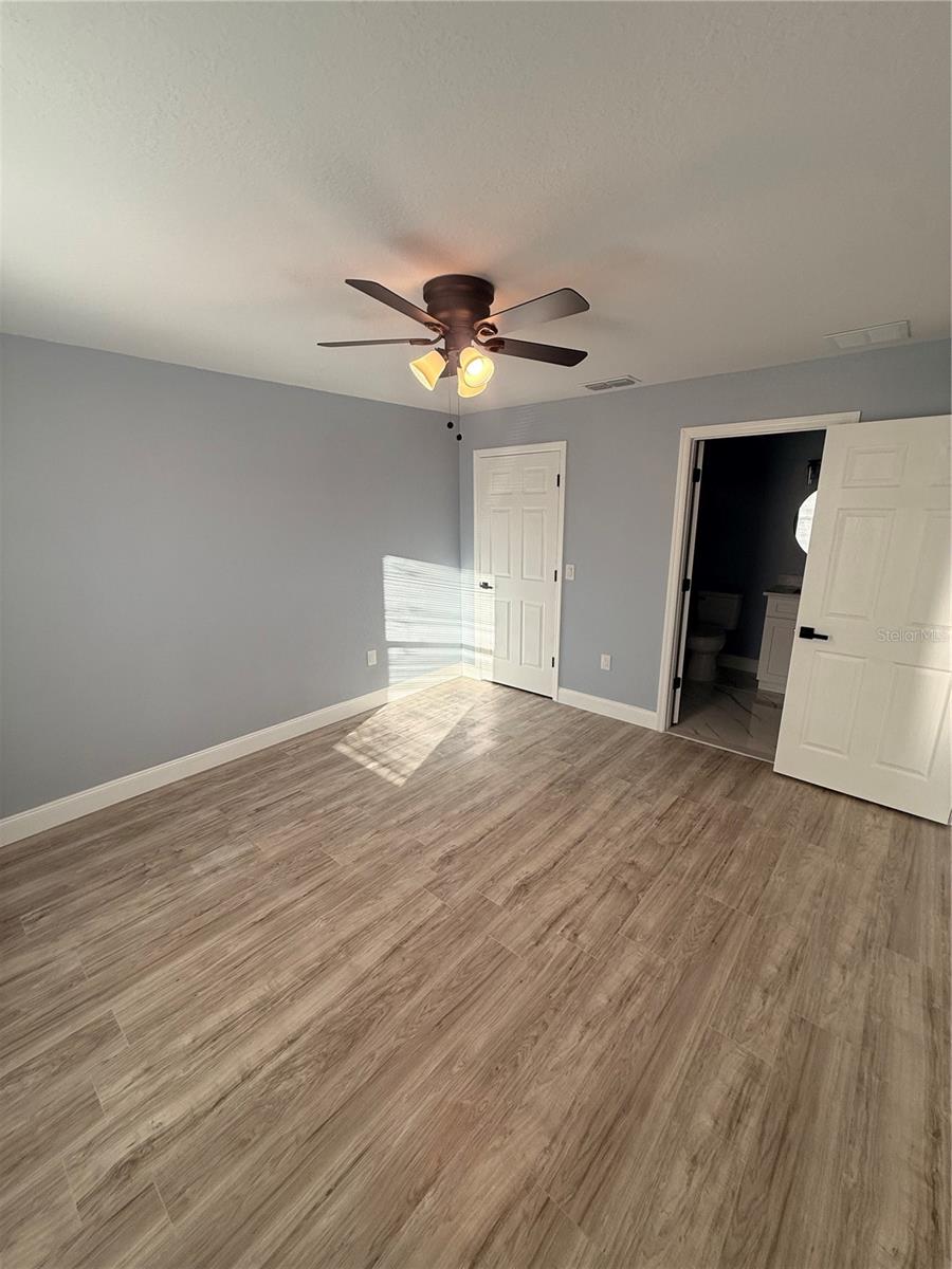 517 CIPRES CIR