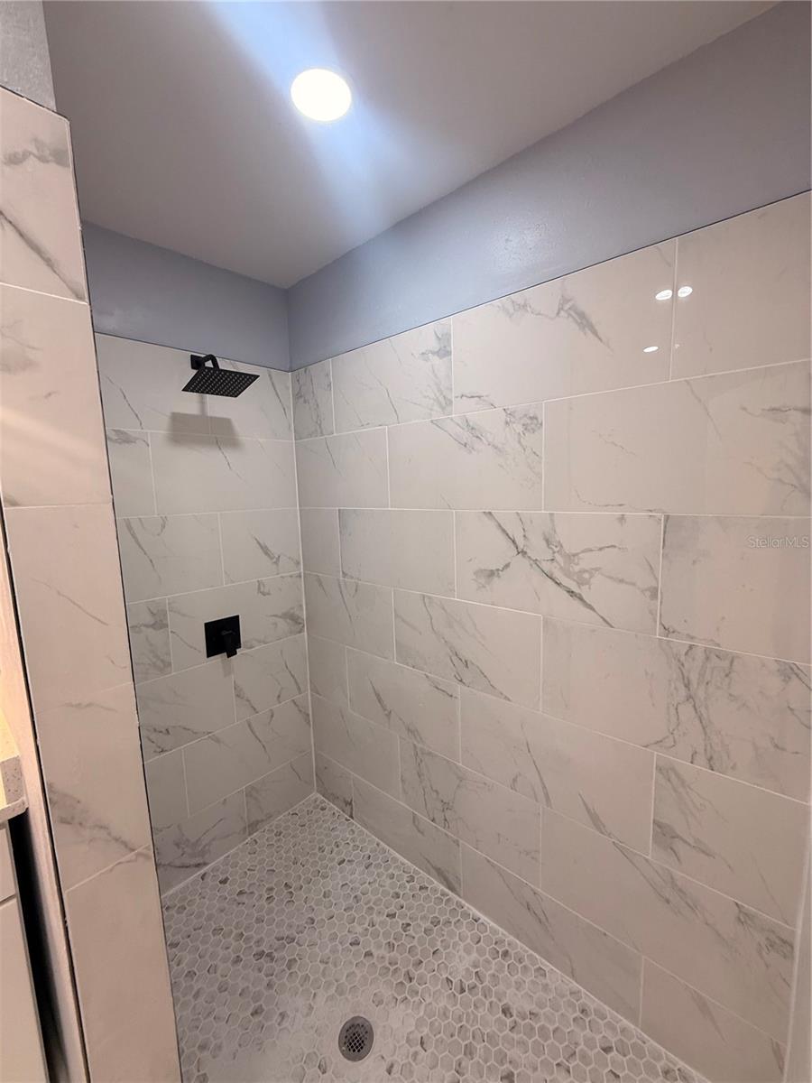 517 CIPRES CIR