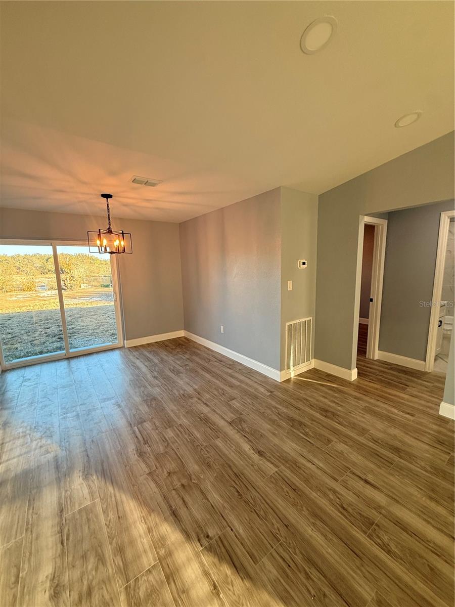517 CIPRES CIR