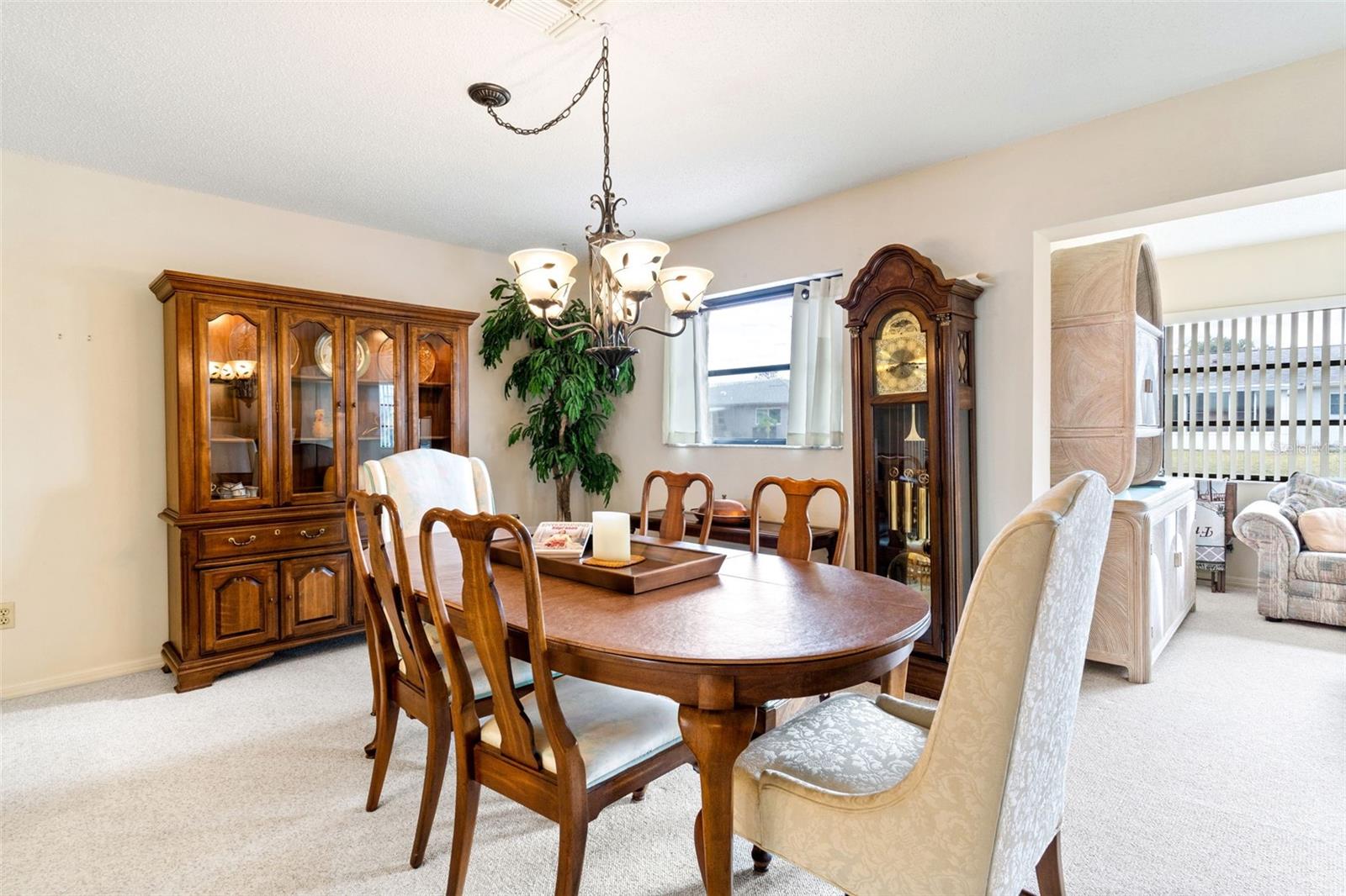 618 FORT DUQUESNA DR