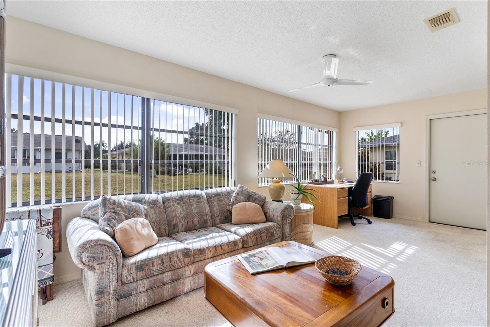 618 FORT DUQUESNA DR