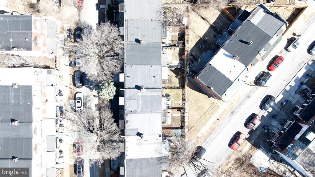 1427 NAUDAIN STREET